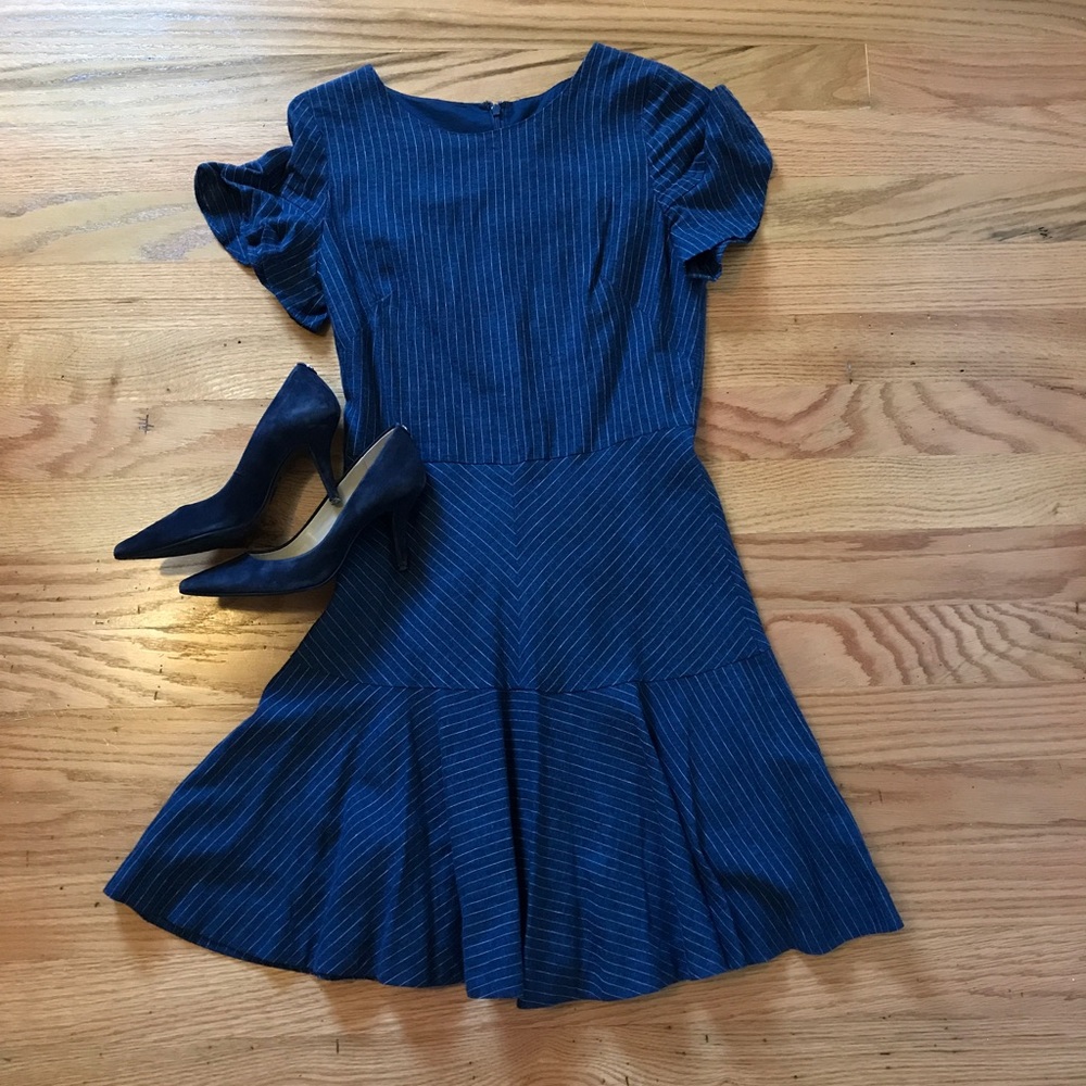 Banana Republic blue pinstripe dress - Size 4